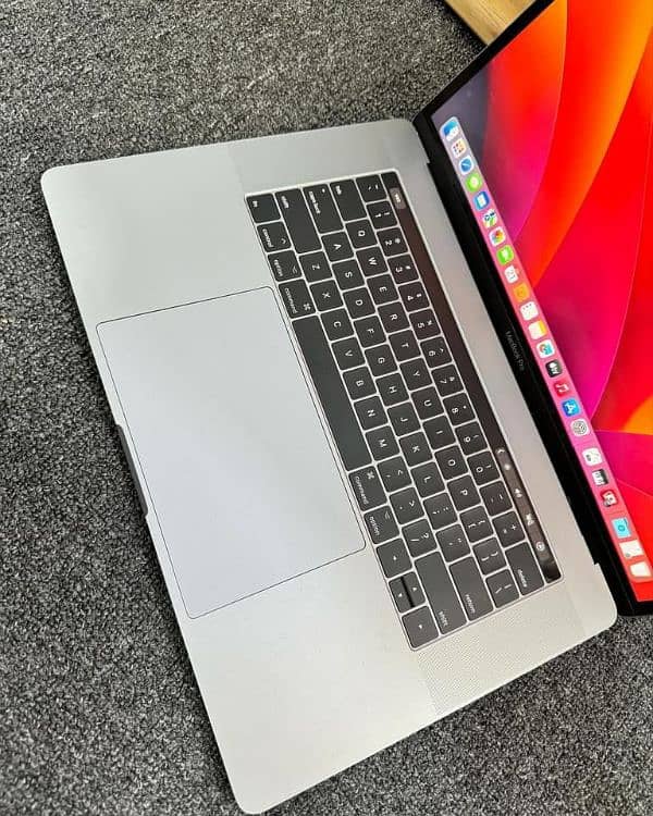 MACBOOK PRO (2016 TO 2019) AVAILABLE IN QUANTITY 10