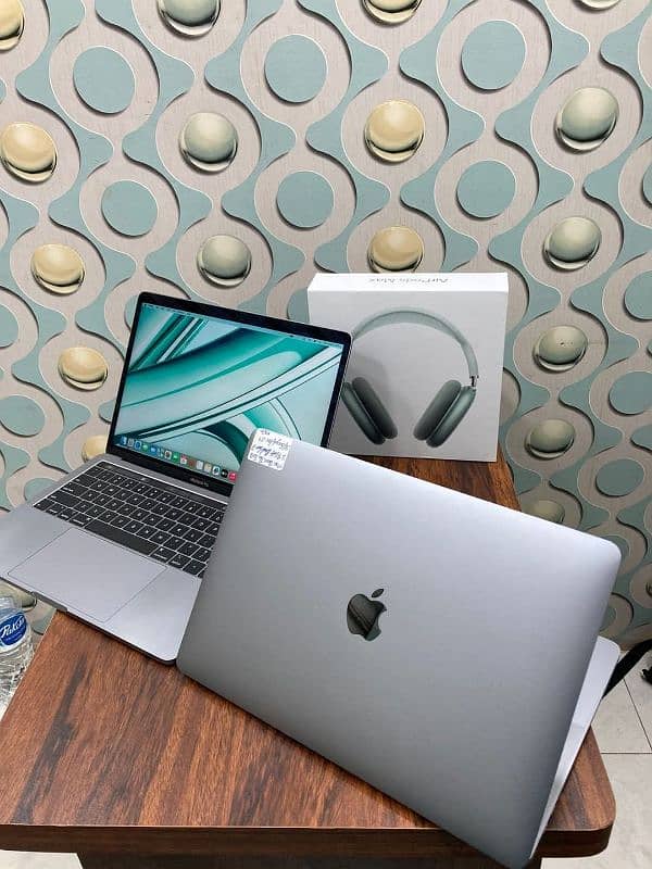 MACBOOK PRO 2019 ( CORE i9) (32/512GB) 3