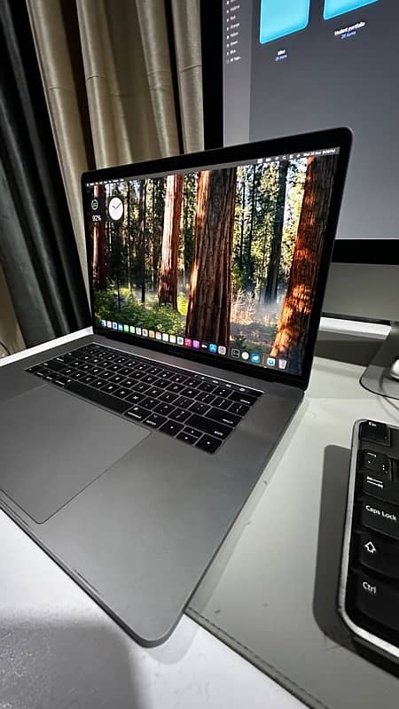 MacBook Pro 2017 - Intel Core i7 | 16GB RAM | Macos sequoia installed 2