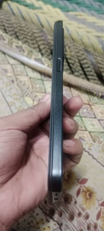 One plus n20 6/128 new condition 1