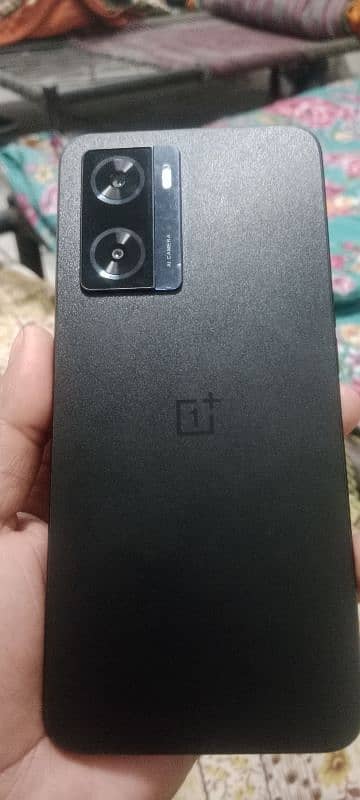 One plus n20 6/128 new condition 2