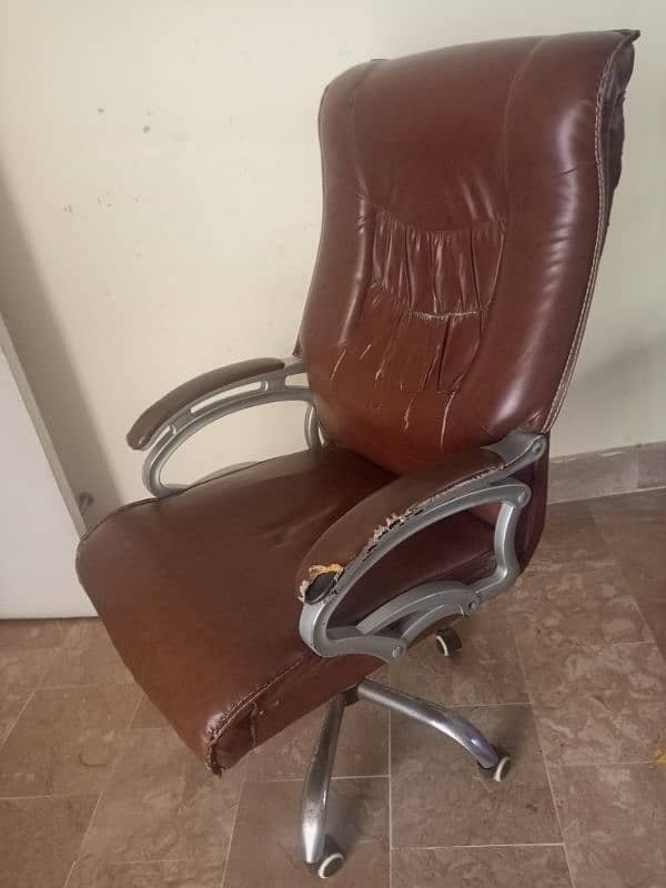 Computer/steady/Gaming/Office revolving Chair (Urgent sale)03145863640 1