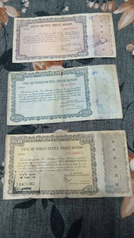 World Different Currency Notes 13