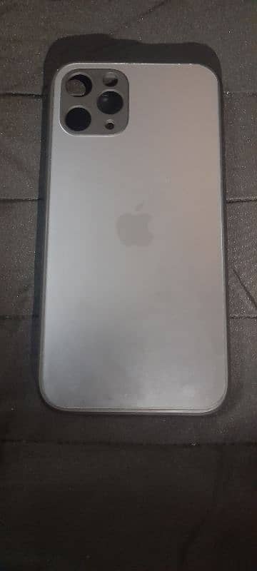 Iphone 11 pro cover/case 10/10 2