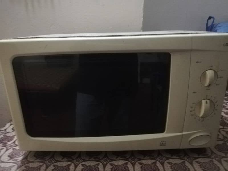 LG Microwave 1