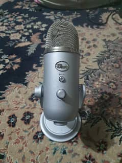 Blue yeti microphone