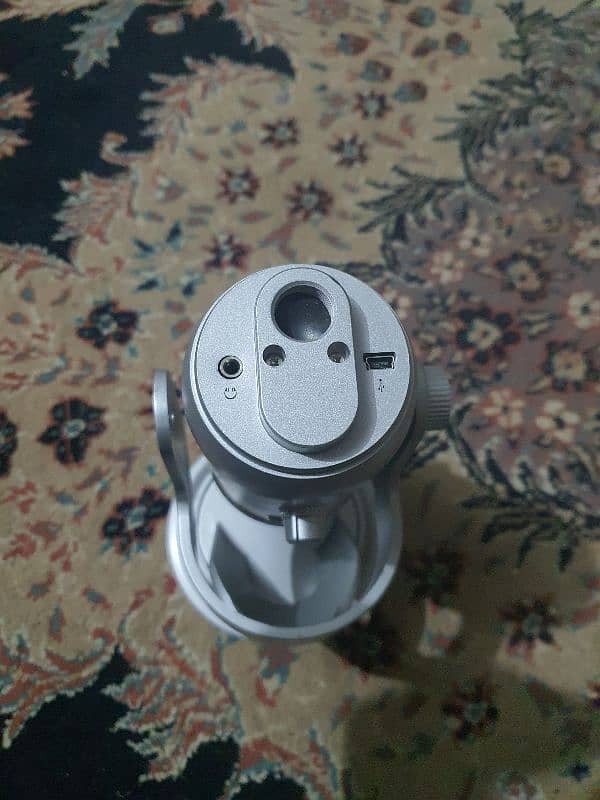 Blue yeti microphone 3