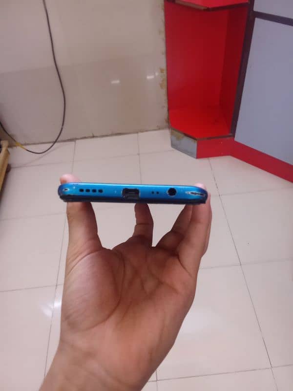 realme 5 i 4