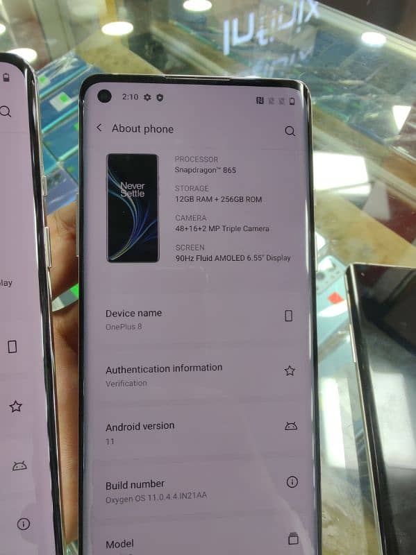 OnePlus 8. Dual Sim.  12GB/256GB 2