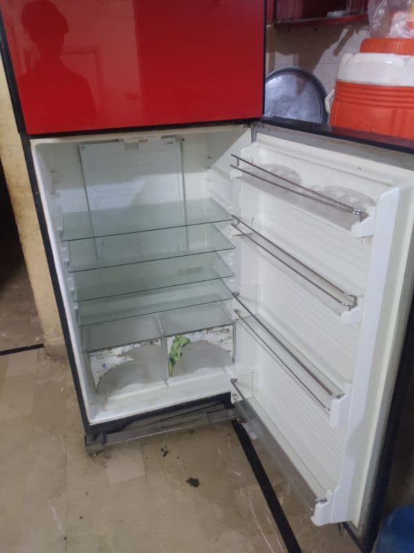 Dawlance Refrigerator for sale urgent 8 by 10 Condition 5 years used. 6