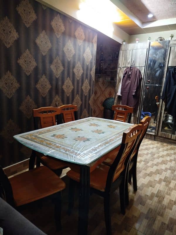 dining table for sell 4