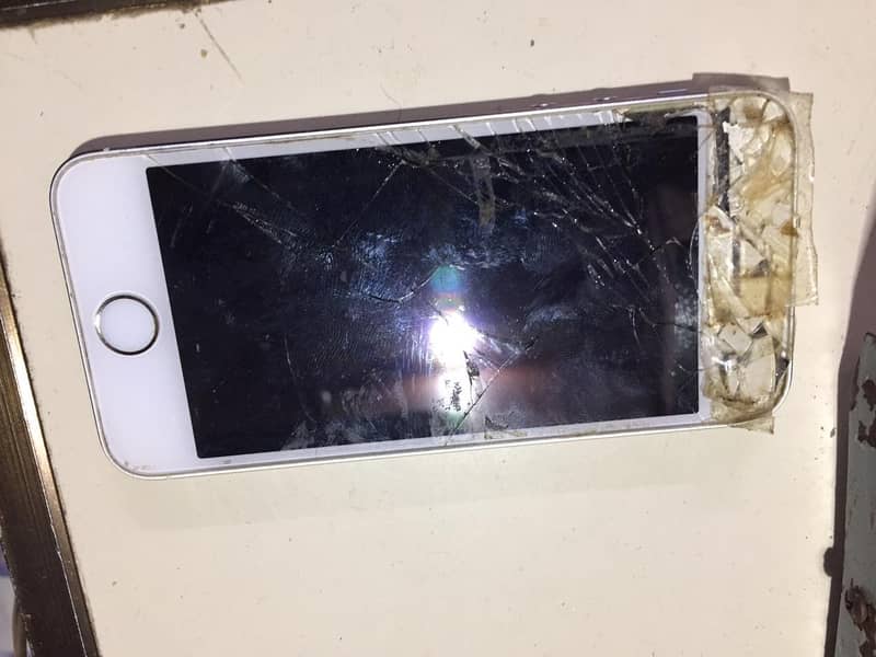 iphone 5s damage set screen broken 3