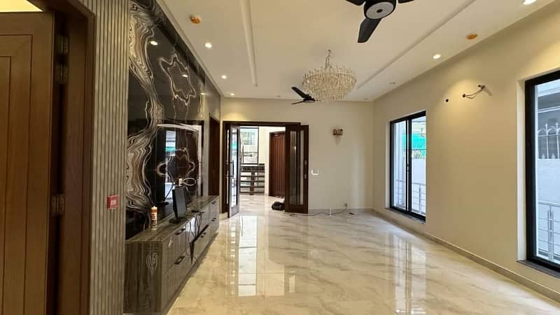 10 marla slightly used house for rent in dha phase 3 6