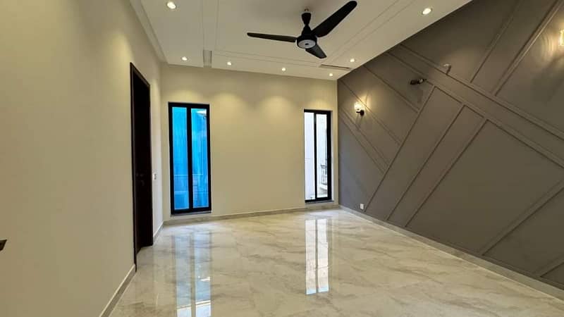 10 marla slightly used house for rent in dha phase 3 12