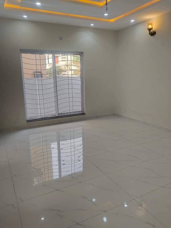 10 marla beautiful design house for rent in dha phase 4 6