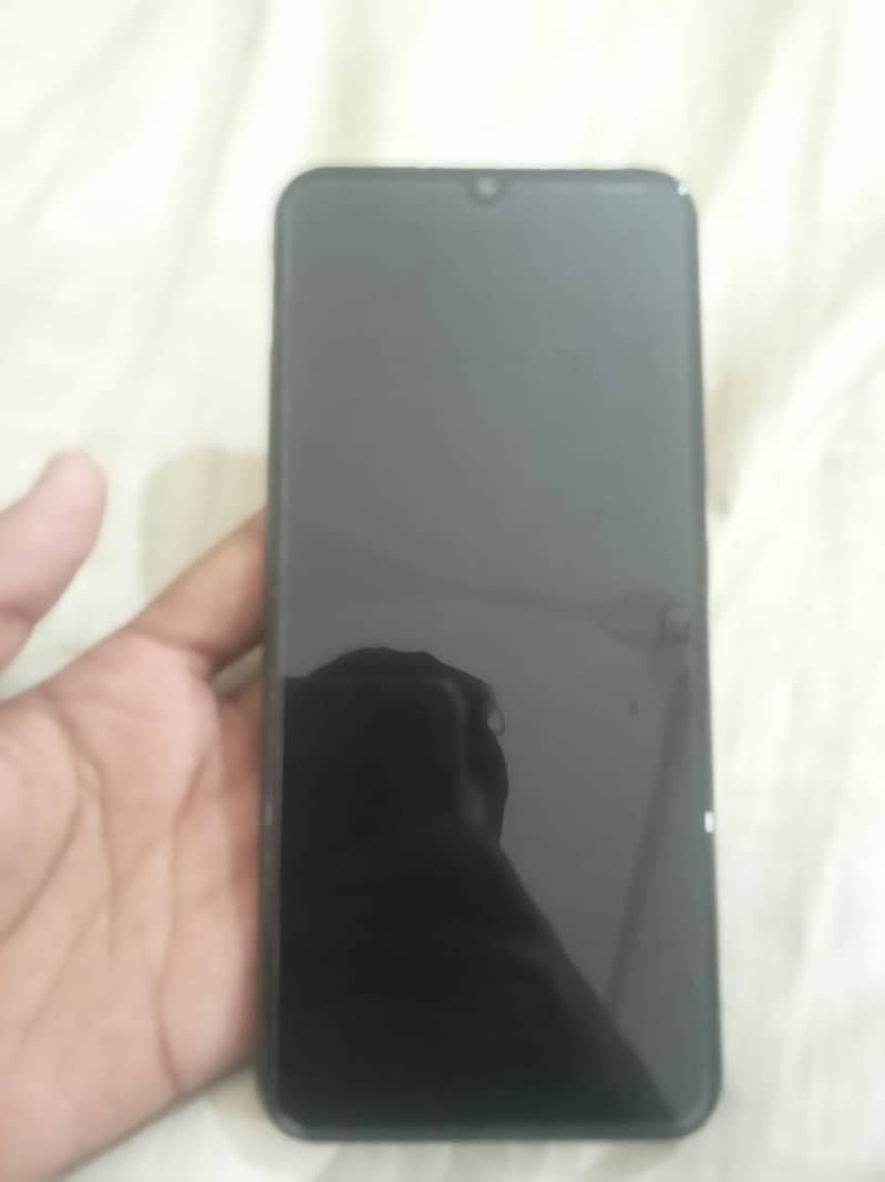 realme C11 0