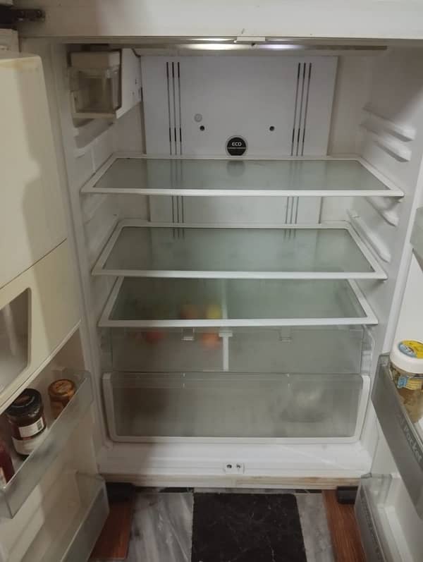 fridge good condition 10/8 2