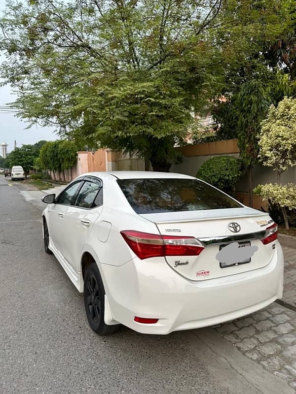 Toyota Corolla Altis 2015 4