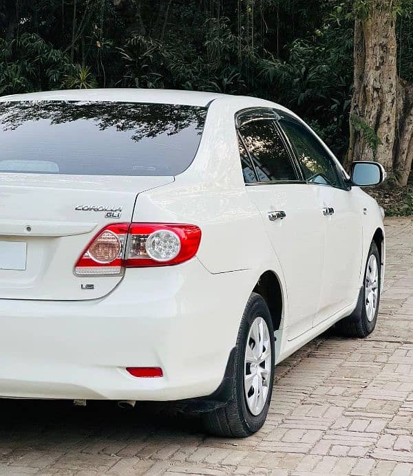 Toyota Corolla GLI 1.6 automatic 2012 7