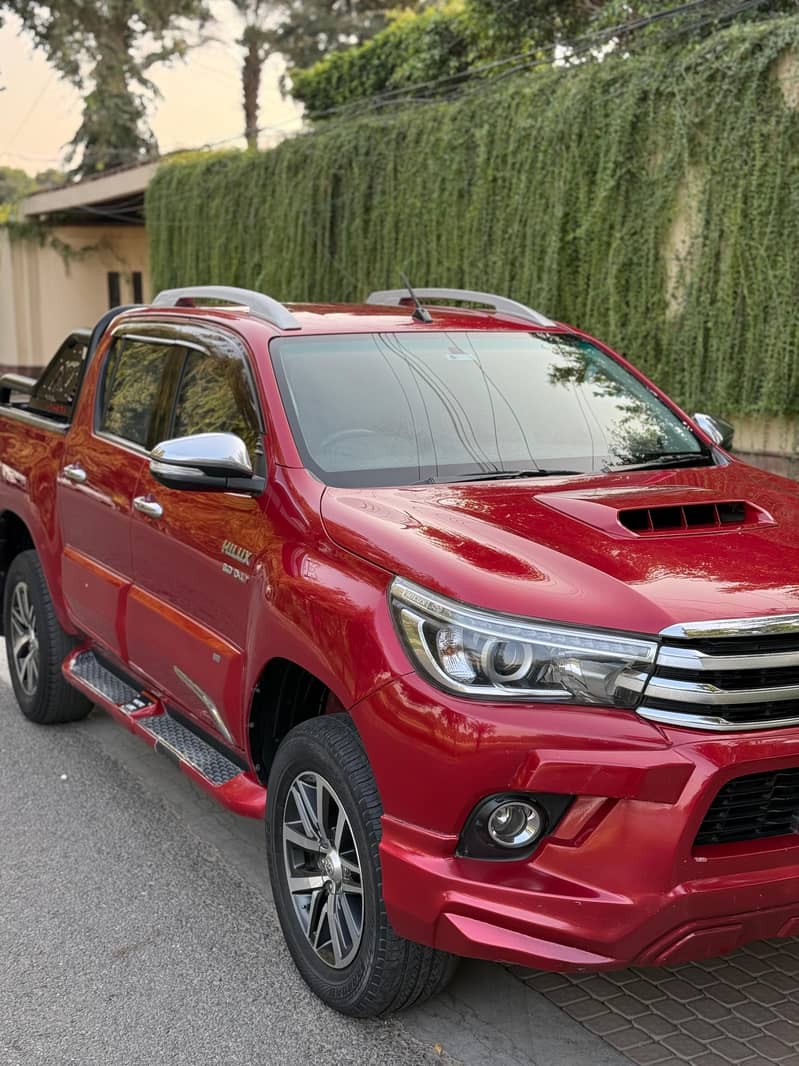 Toyota Hilux Revo 2017 1