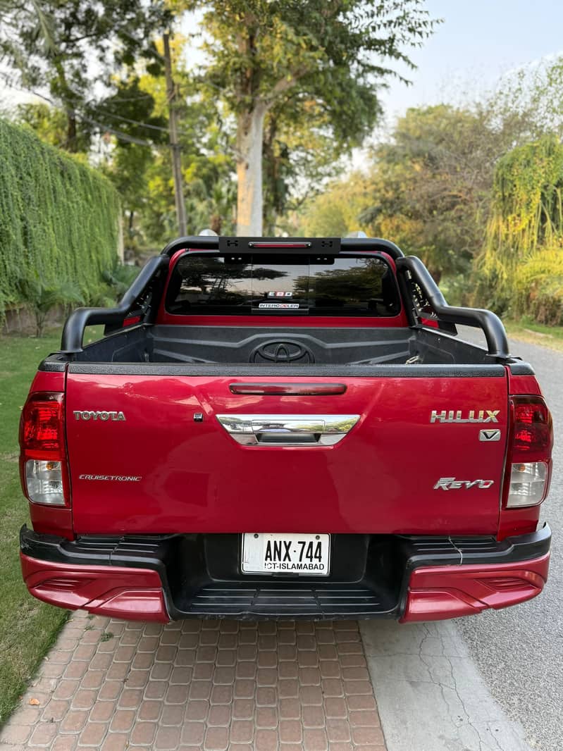 Toyota Hilux Revo 2017 12