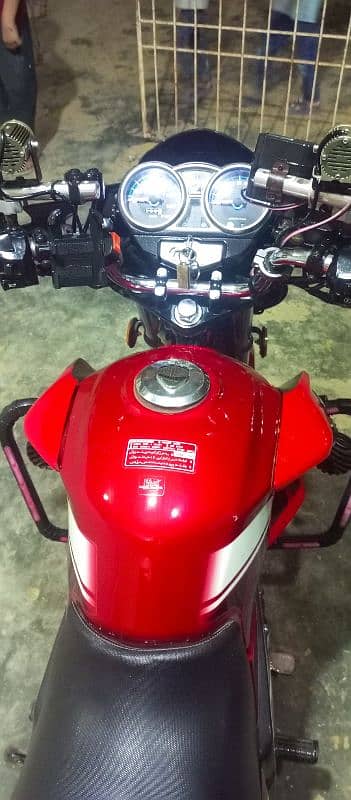 Honda CB 150 f brand new condtion 3