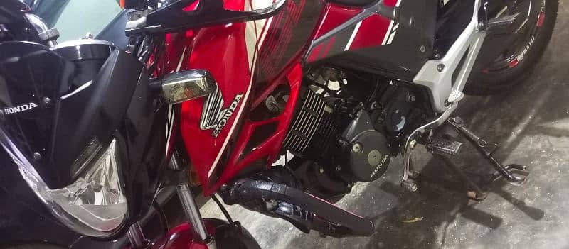 Honda CB 150 f brand new condtion 7