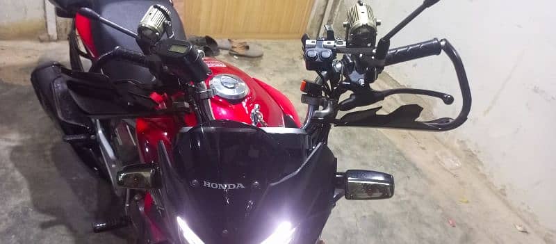 Honda CB 150 f brand new condtion 14