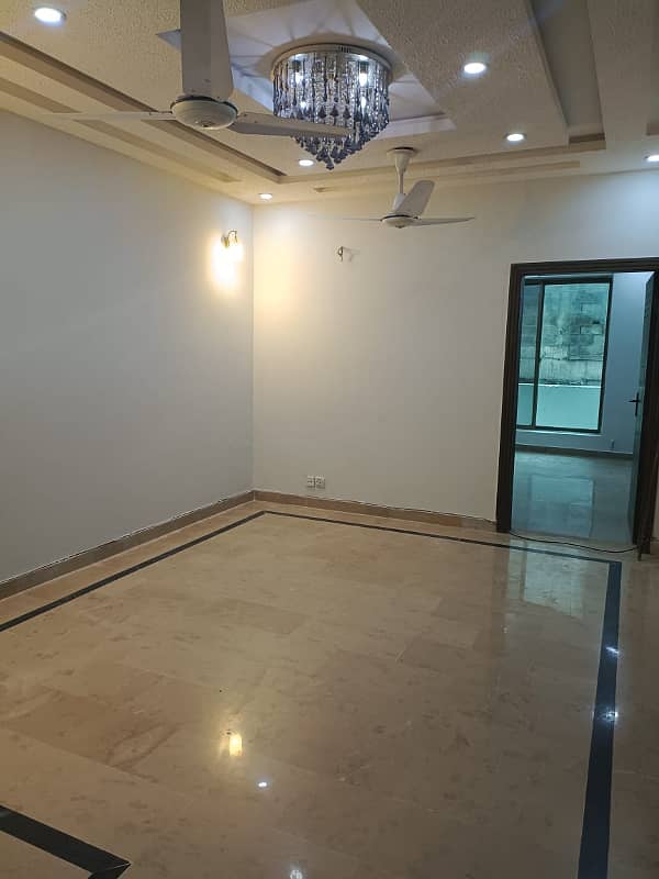 2 bedroom unfurnished apartment Available for Rent in F-11 markaz 1