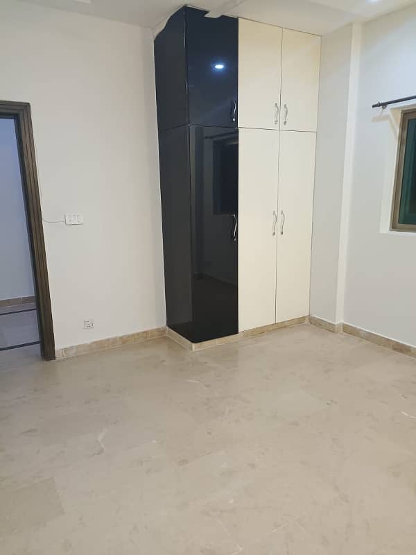 2 bedroom unfurnished apartment Available for Rent in F-11 markaz 2