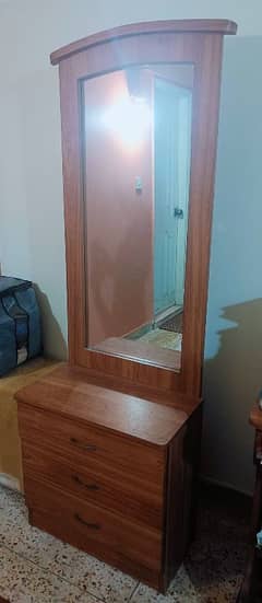 Dressing table / Mirror