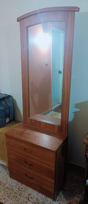 Dressing table / Mirror 0