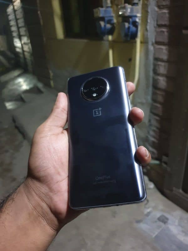 One Plus 7t 9.5/10 condition urgent sale 0