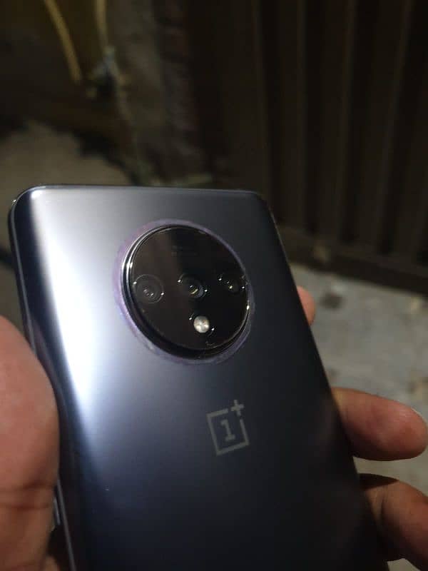 One Plus 7t 9.5/10 condition urgent sale 6