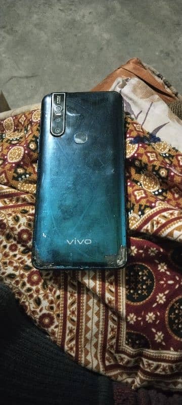 vivo v15 8/256 7