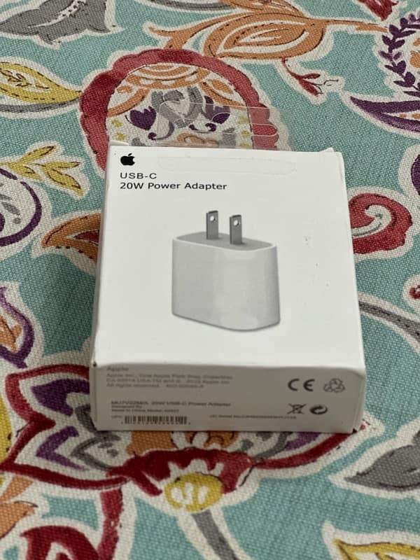 IPhone genuine charger 3