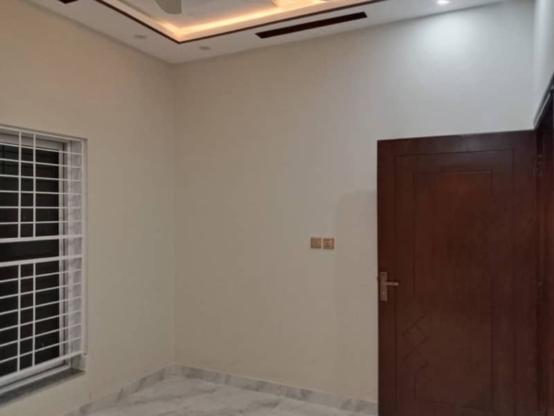 5 MARLA BRAND NEW LUXURY EXCELLENT GOOD CONDITION FULL HOUSE FOR RENT IN CC BLOCK BAHRIA TOWN LAHORE 10