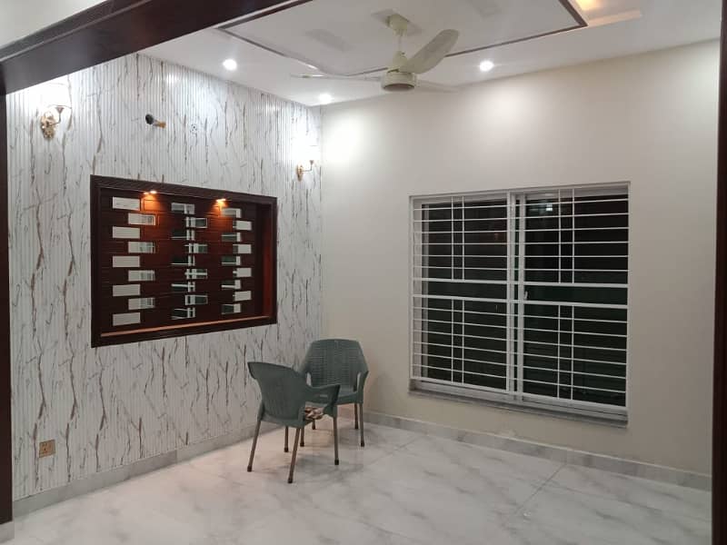 5 MARLA BRAND NEW LUXURY EXCELLENT GOOD CONDITION FULL HOUSE FOR RENT IN CC BLOCK BAHRIA TOWN LAHORE 21