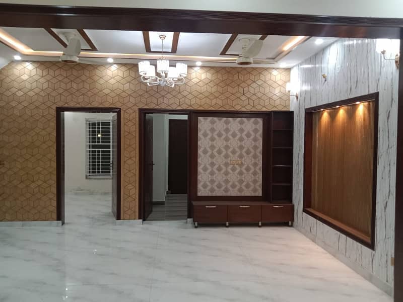 5 MARLA BRAND NEW LUXURY EXCELLENT GOOD CONDITION FULL HOUSE FOR RENT IN CC BLOCK BAHRIA TOWN LAHORE 22