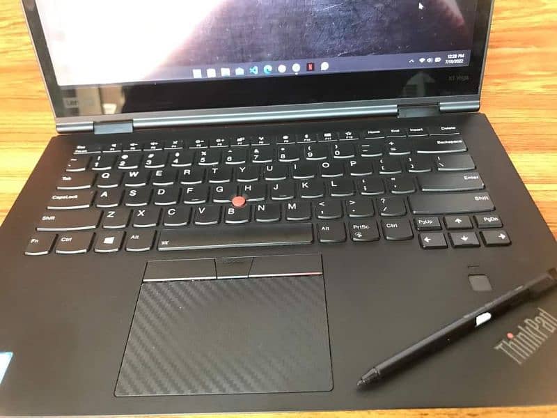 Lenovo Thinpad X1 YOGA   Intel Core i7 8th Generation/ Quadcore 2