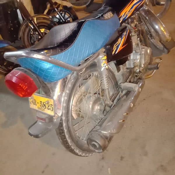 Honda 125 model 2019 larkana urgent sale 0/3/1/5/2/3/9/6/6/5/8 1