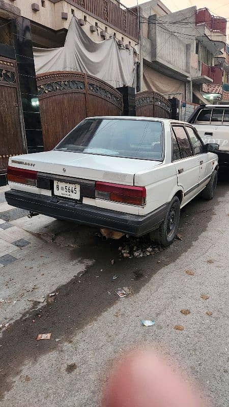 Nissan Sunny 1987 4