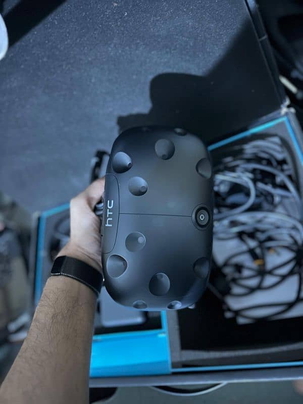 HTC VIVE VR [ Virtual Reality Gaming Device ] 0