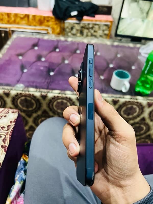 i phone 15 pro max jv 256 gb blue taitnum 100% health 8