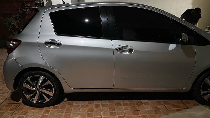 Toyota Vitz 2017 4