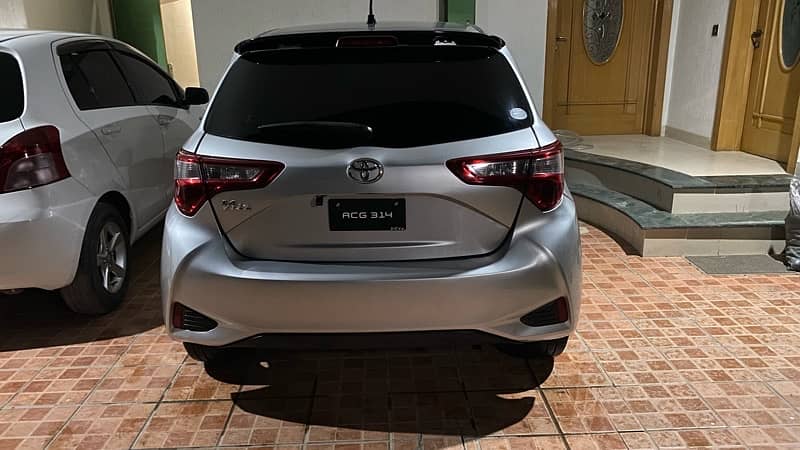 Toyota Vitz 2017 5