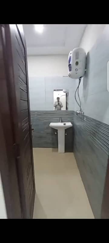 1 BED LIKE A BRAND NEW EXCELLENT IDEAL GOOD CONDITION IDEAL FLAT FOR RENT IN BAHRIA TOWN LAHORE 5