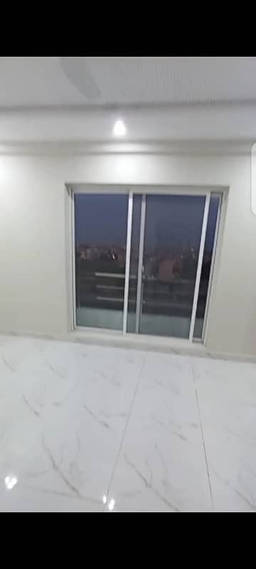 1 BED LIKE A BRAND NEW EXCELLENT IDEAL GOOD CONDITION IDEAL FLAT FOR RENT IN BAHRIA TOWN LAHORE 6