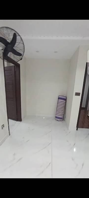 1 BED LIKE A BRAND NEW EXCELLENT IDEAL GOOD CONDITION IDEAL FLAT FOR RENT IN BAHRIA TOWN LAHORE 9