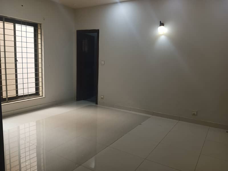 A BEAUTIFUL UPPER PORTION FOR RENT 5